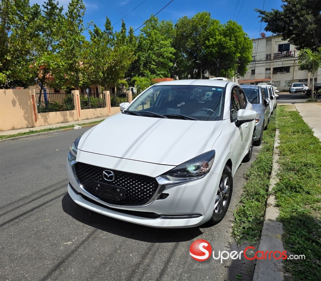 2020 Mazda 2 — foto 8 / 11