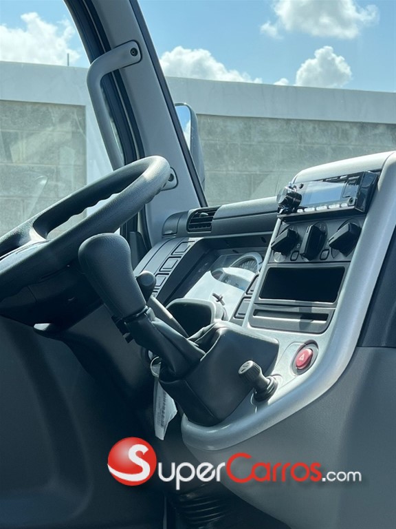 2026 Mitsubishi Motors Canter Chassis 16 Pies — foto 10 / 12