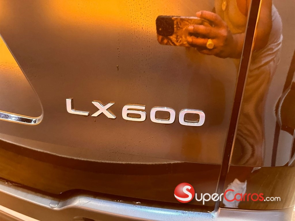 2022 Lexus LX 600 F Sport — foto 6 / 12