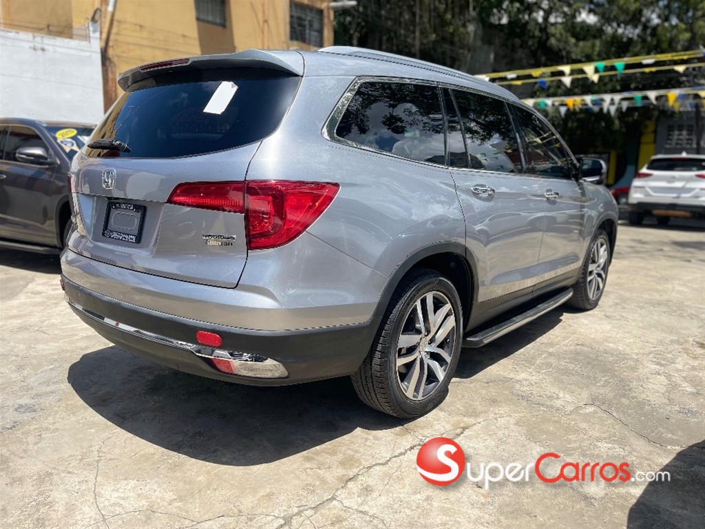 2018 Honda Pilot Touring — foto 3 / 11