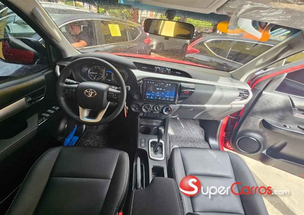 2022 Toyota Hilux SRV — foto 9 / 11
