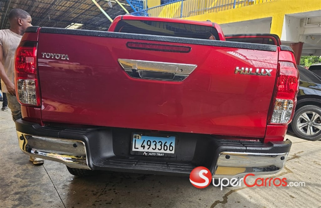 2022 Toyota Hilux SRV — foto 10 / 11
