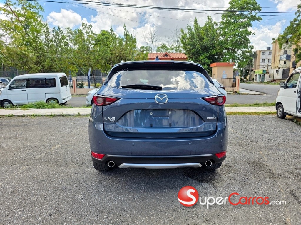 2021 Mazda CX-5 Carbon Edition — foto 9 / 12