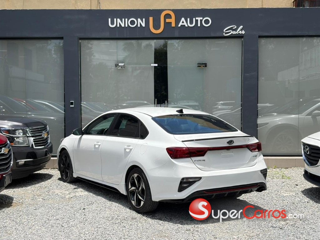 2020 Kia Forte GT Line — foto 7 / 10