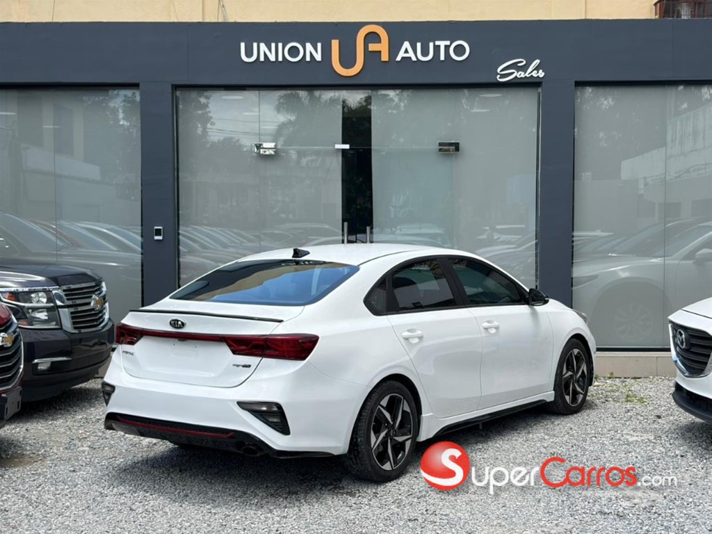 2020 Kia Forte GT Line — foto 9 / 10