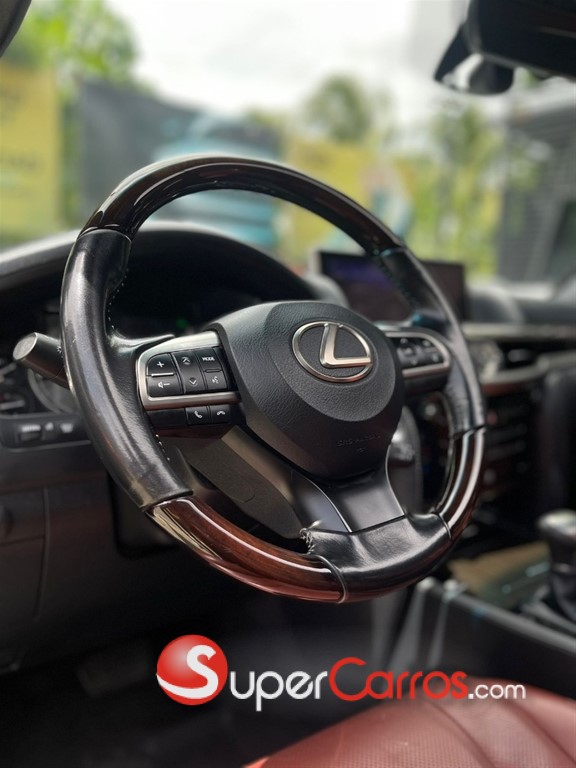 2017 Lexus LX 570 Sport — foto 6 / 12