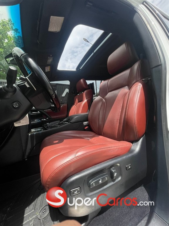 2017 Lexus LX 570 Sport — foto 7 / 12