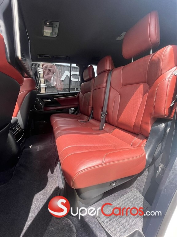 2017 Lexus LX 570 Sport — foto 8 / 12