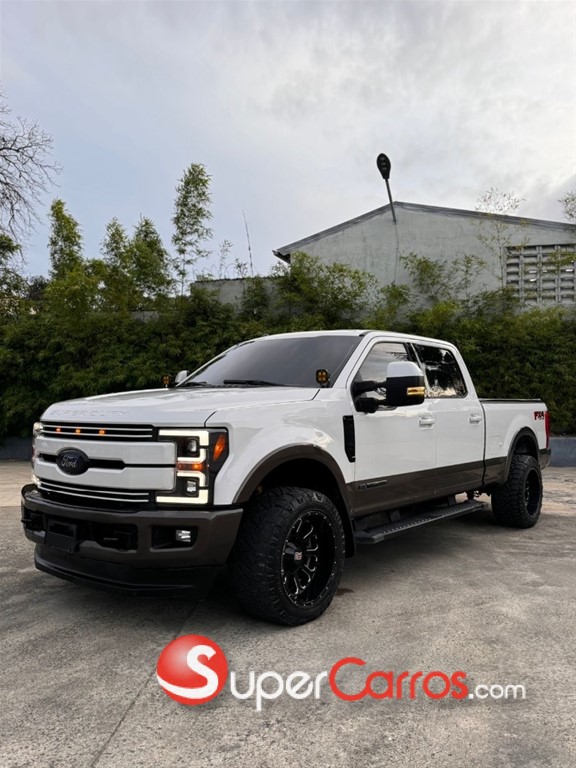 2017 Ford F 250 — foto 2 / 10