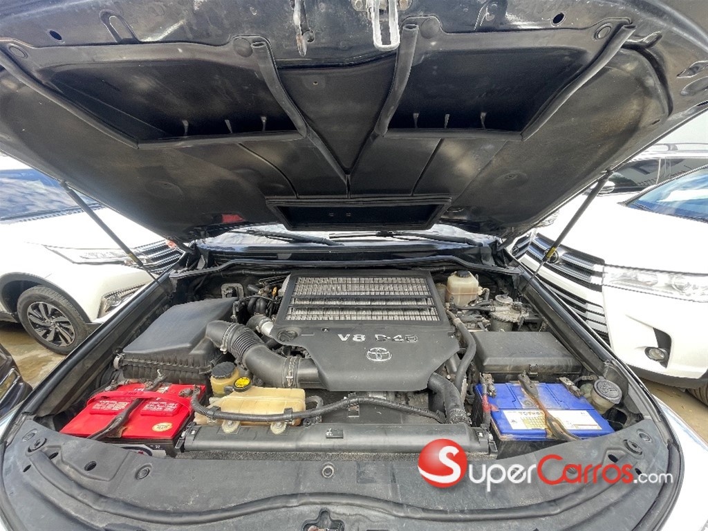 2013 Toyota Land Cruiser 300 GXR — foto 9 / 9