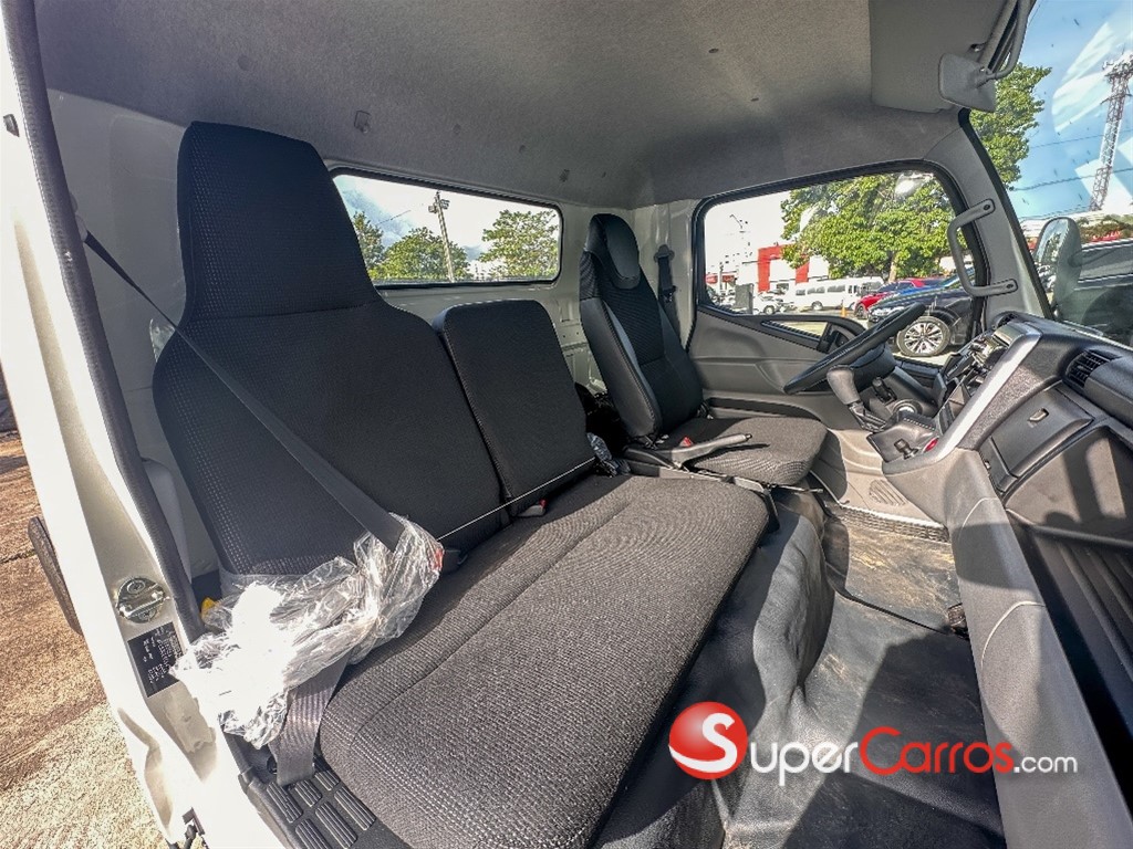 2027 Mitsubishi Motors Canter Chassis 14 pies — foto 7 / 8