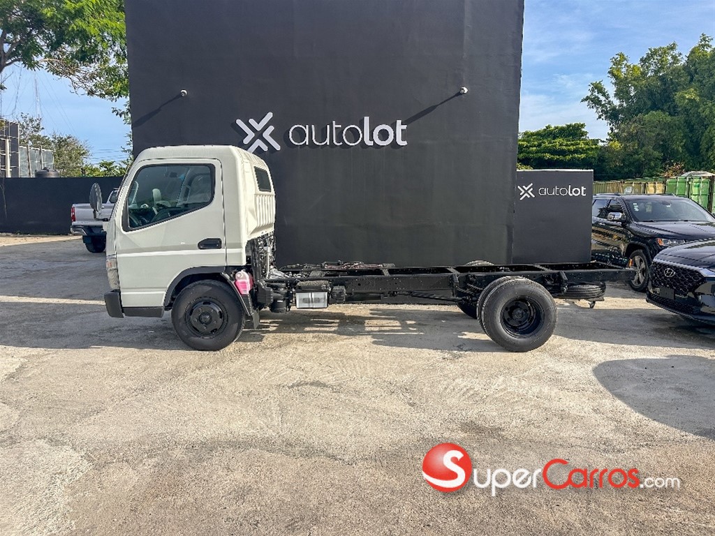 2027 Mitsubishi Motors Canter Chassis 14 pies — foto 8 / 8