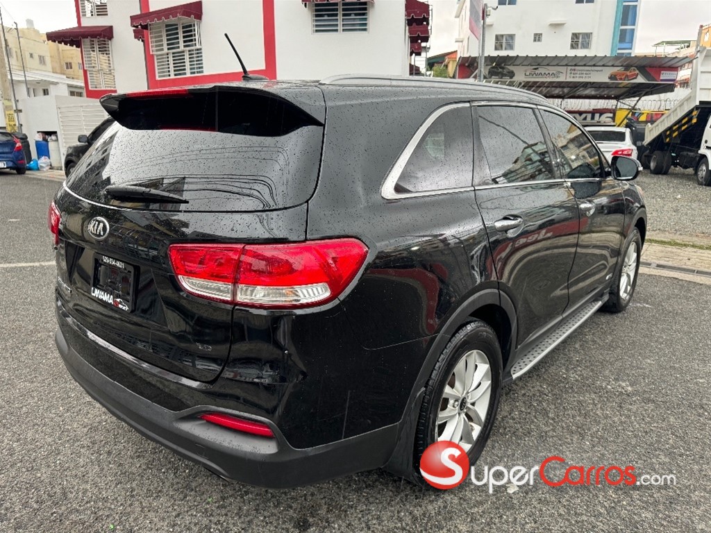 2017 Kia Sorento LX — foto 4 / 9