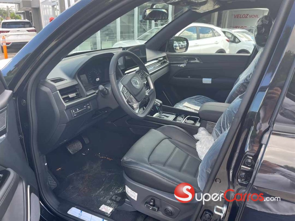 2025 KGM Rexton URBAN PLUS — foto 5 / 7