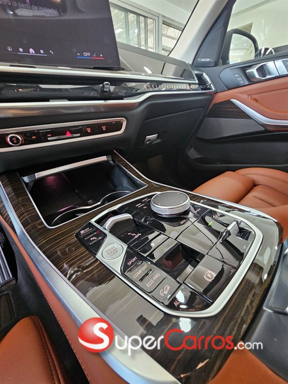 2025 BMW X 7 — foto 6 / 10