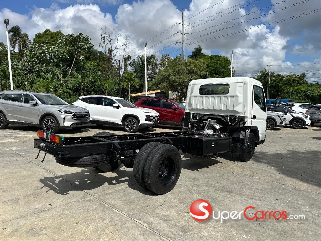 2026 Mitsubishi Motors Fuso — foto 6 / 8