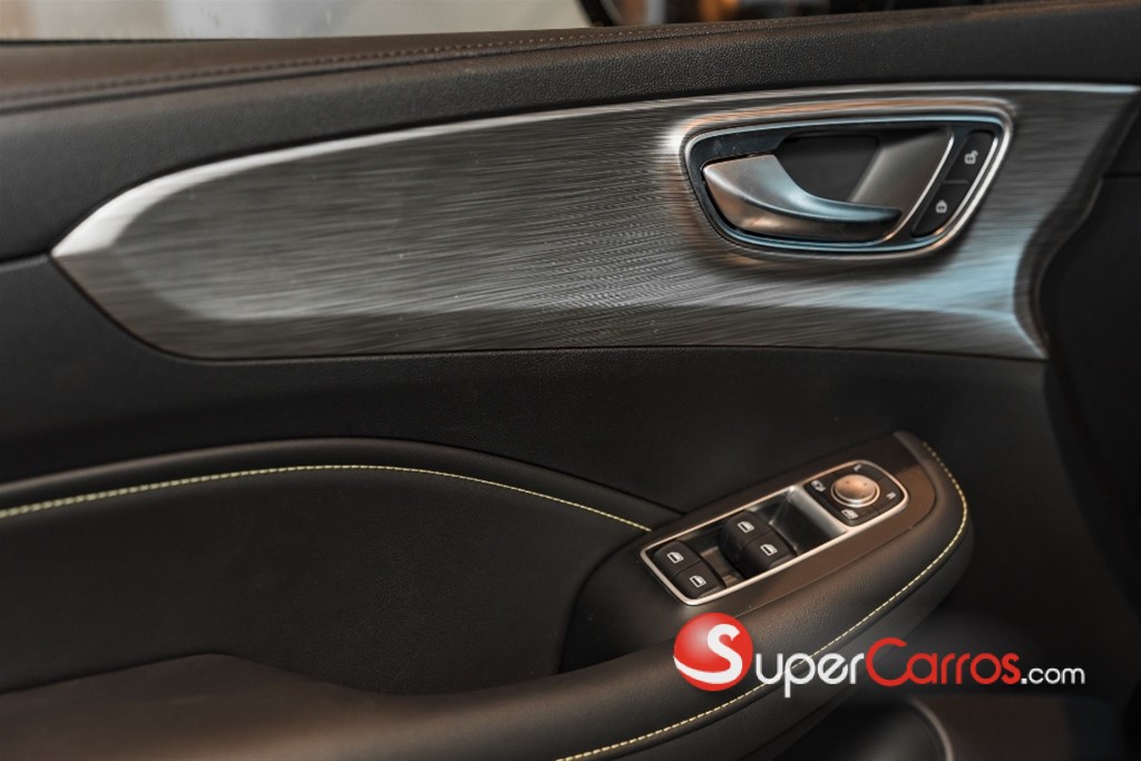 2025 MG RX5 Performance — foto 9 / 12