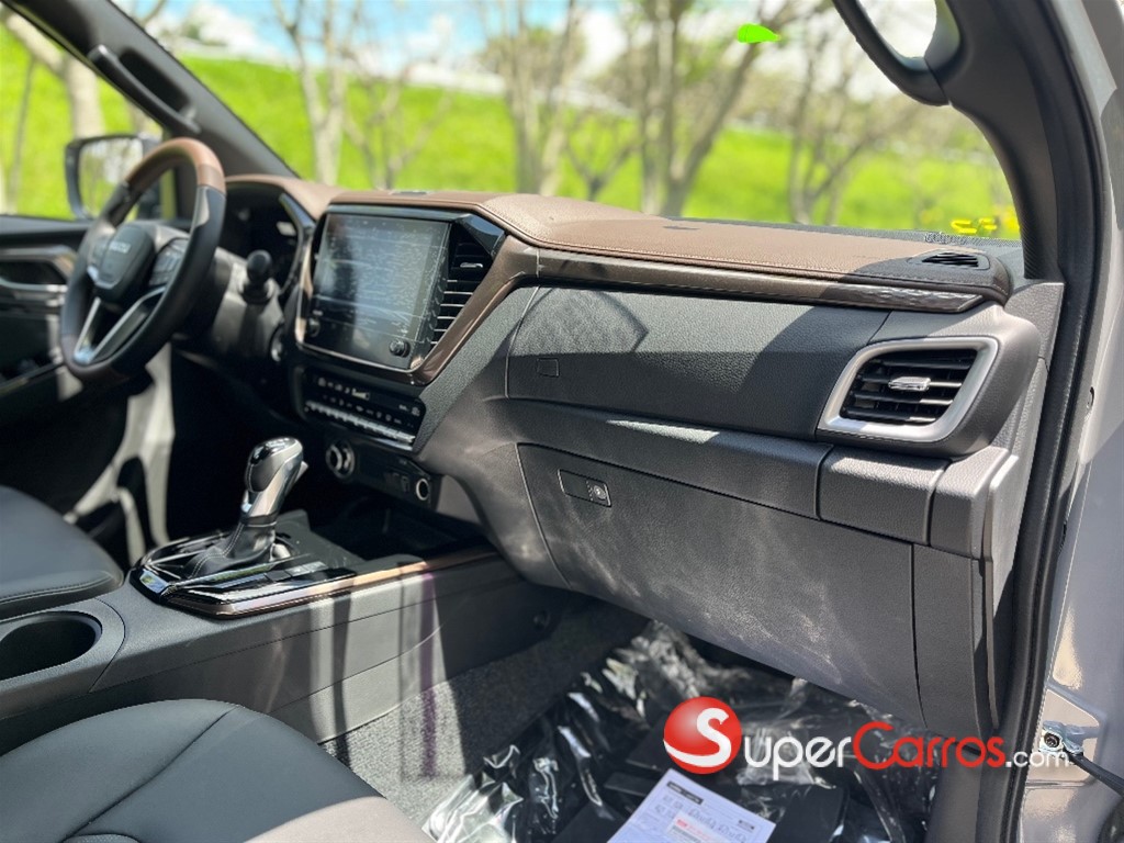 2027 Isuzu DMAX LSE — foto 8 / 12