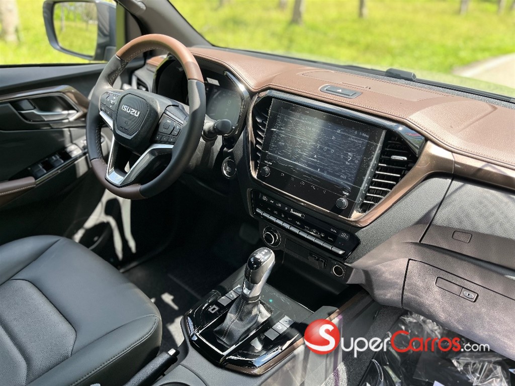 2027 Isuzu DMAX LSE — foto 9 / 12
