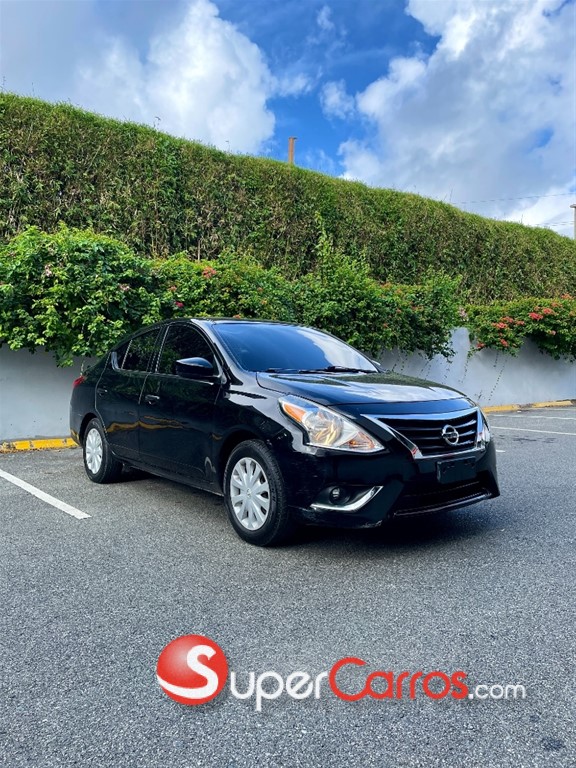 2019 Nissan Versa — foto 6 / 10
