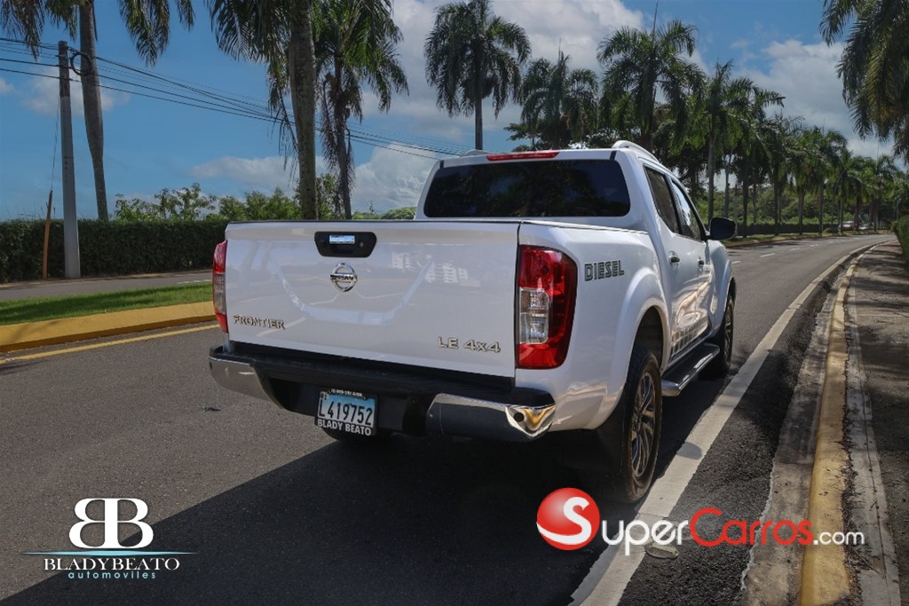 2021 Nissan Frontier LE — foto 11 / 12