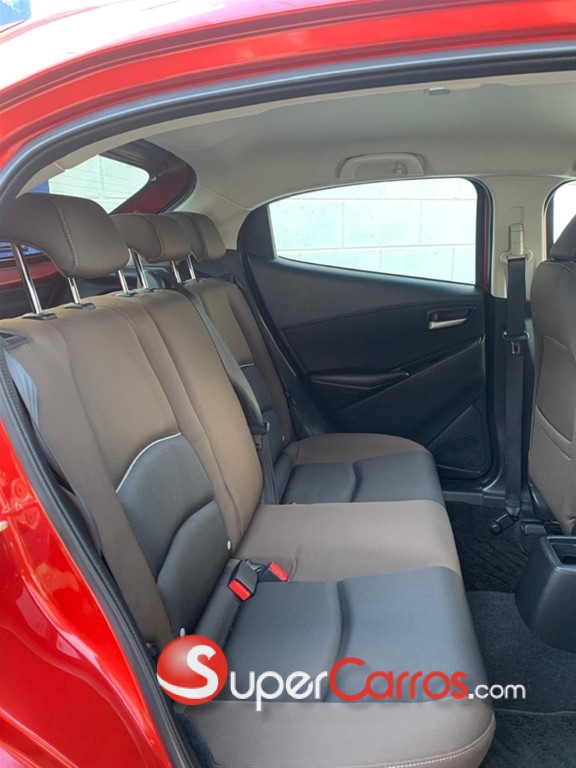 2020 Mazda 2 — foto 4 / 12