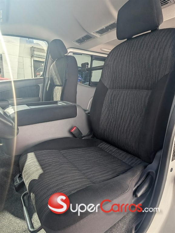 2020 Nissan NV 350 GX Premium — foto 10 / 12