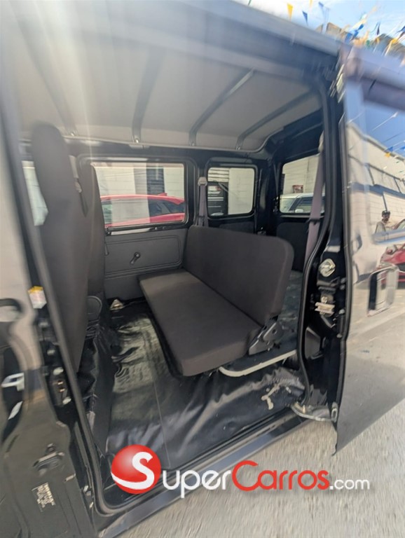 2021 Daihatsu Hijet — foto 8 / 12