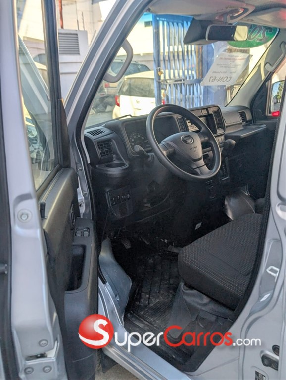 2021 Daihatsu Hijet Minivan — foto 7 / 11