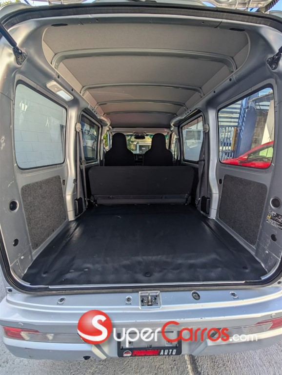 2021 Daihatsu Hijet Minivan — foto 10 / 11