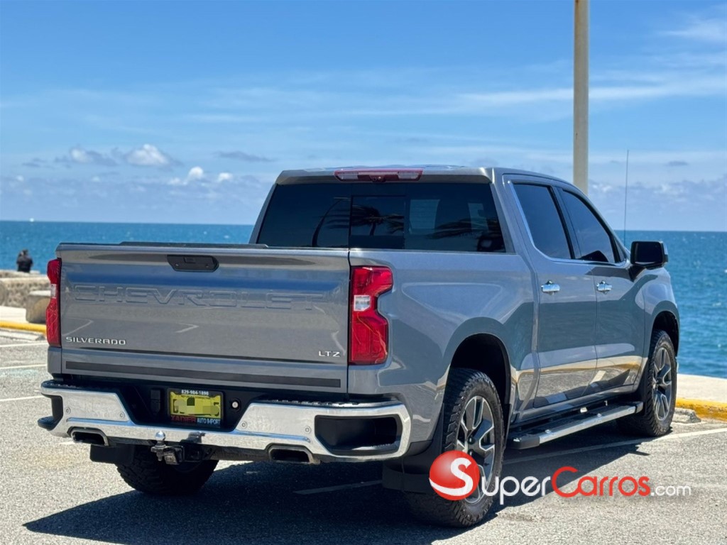 2021 Chevrolet Silverado LTZ — foto 2 / 8