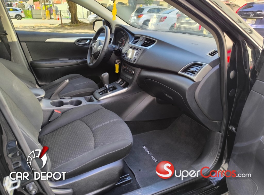 2018 Nissan Sentra S — foto 9 / 11