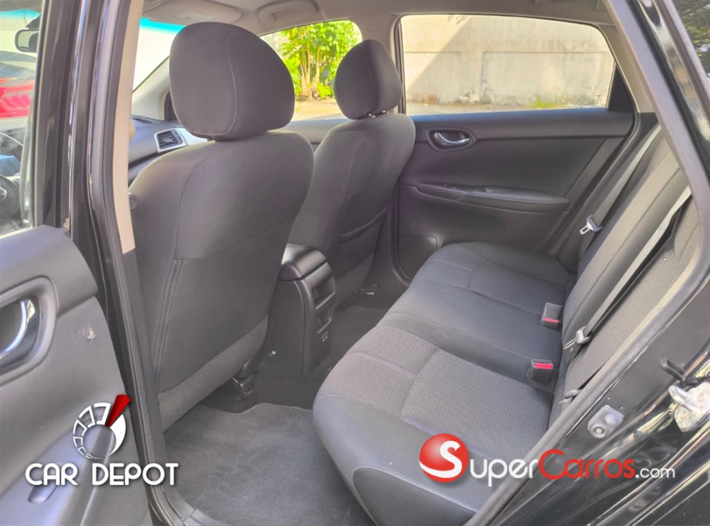 2018 Nissan Sentra S — foto 10 / 11