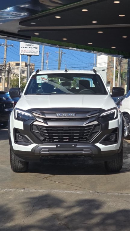 2027 Isuzu DMAX LSE — foto 2 / 12