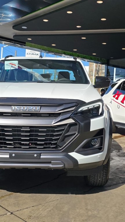 2027 Isuzu DMAX LSE — foto 4 / 12