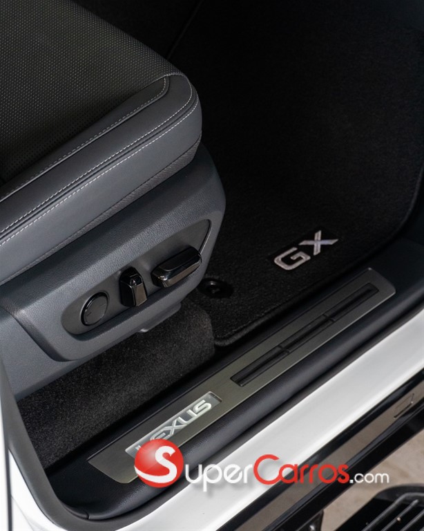 2024 Lexus GX 550 — foto 12 / 12