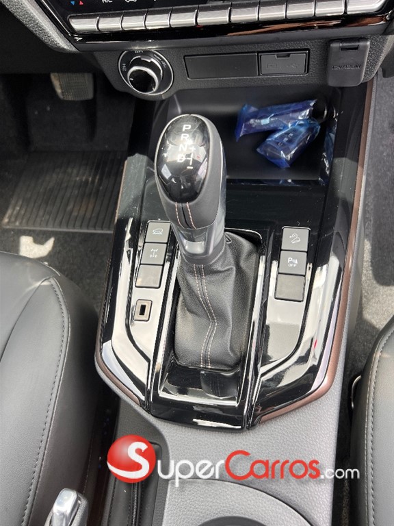 2027 Isuzu DMAX LSE — foto 11 / 12