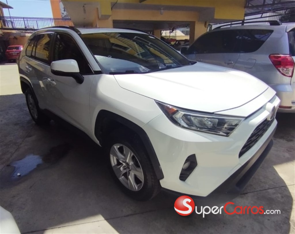 2019 Toyota RAV4 XLE — foto 10 / 12