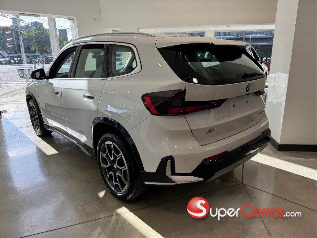 2026 BMW X 1 1.8i S DRIVE — foto 5 / 8