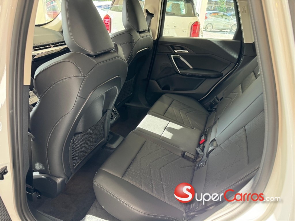 2026 BMW X 1 1.8i S DRIVE — foto 6 / 8