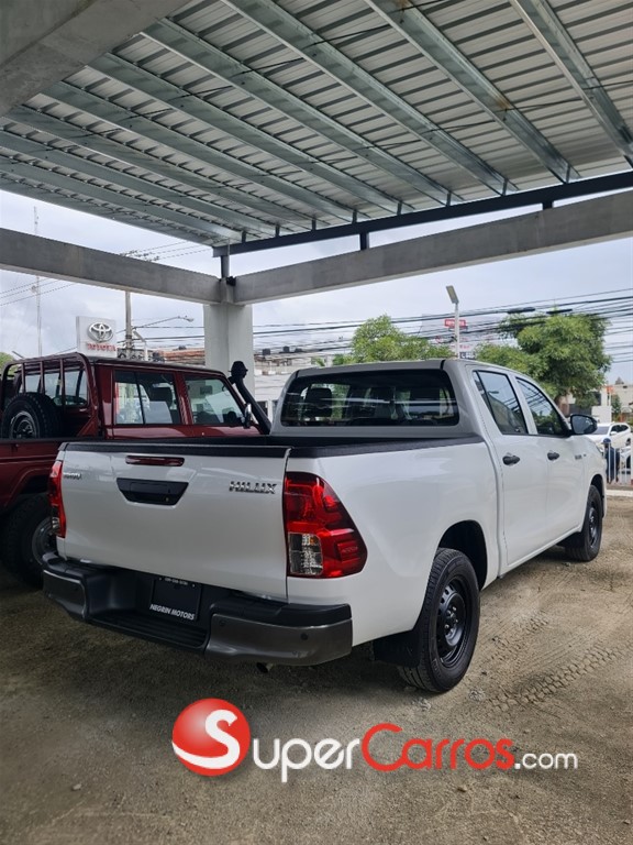2025 Toyota Hilux — foto 3 / 9