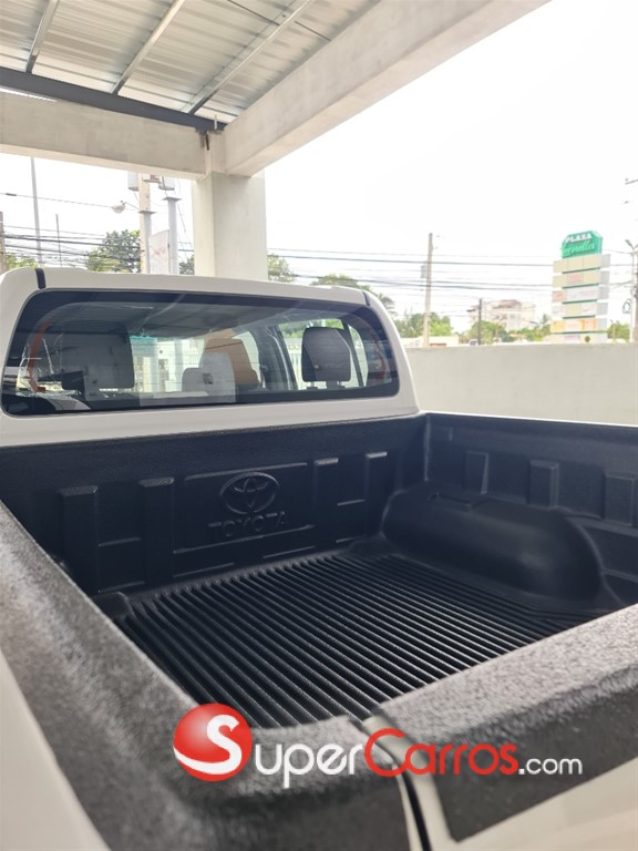 2025 Toyota Hilux — foto 4 / 9