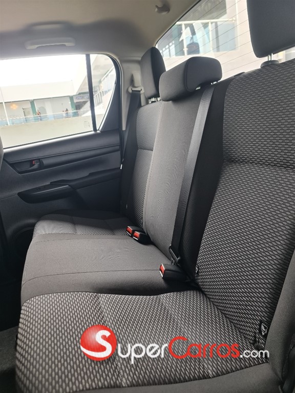 2025 Toyota Hilux — foto 9 / 9
