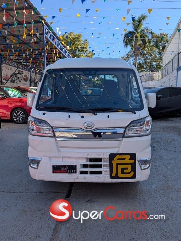 2021 Daihatsu Hijet Minivan — foto 3 / 12