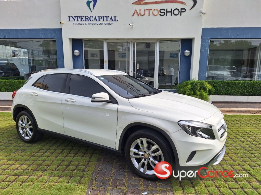 2016 Mercedes-Benz Clase GLA 180 — foto 3 / 9
