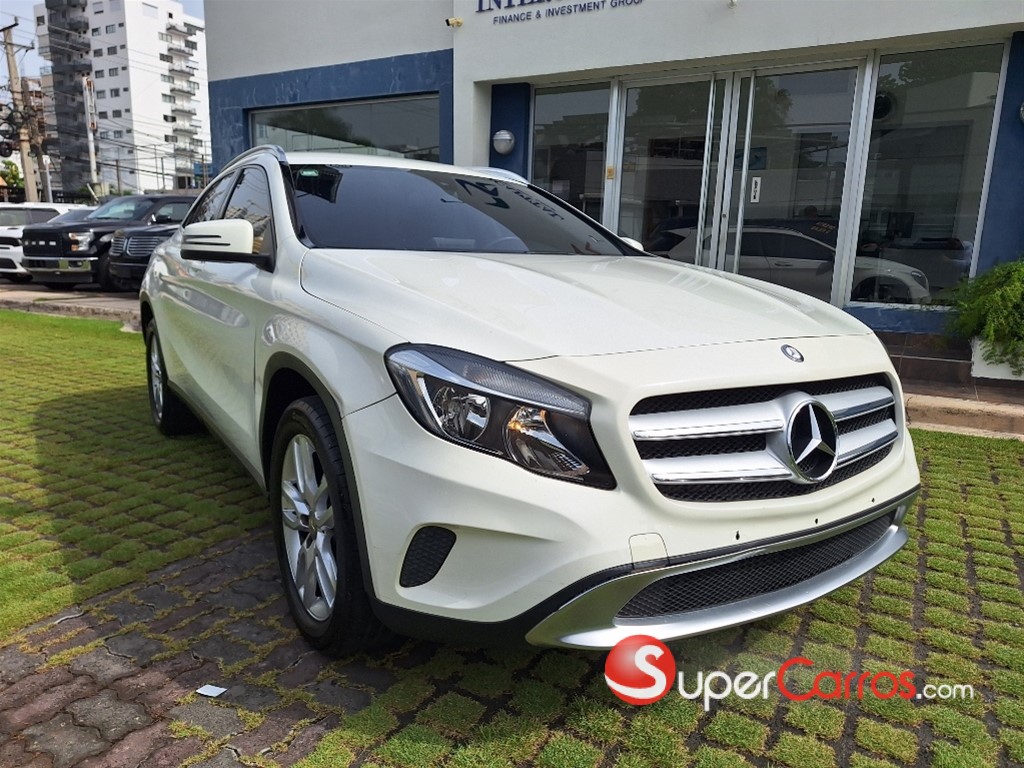 2016 Mercedes-Benz Clase GLA 180 — foto 4 / 9