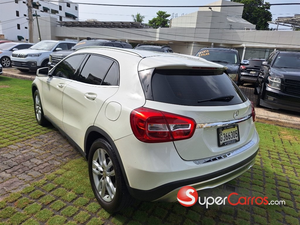 2016 Mercedes-Benz Clase GLA 180 — foto 5 / 9