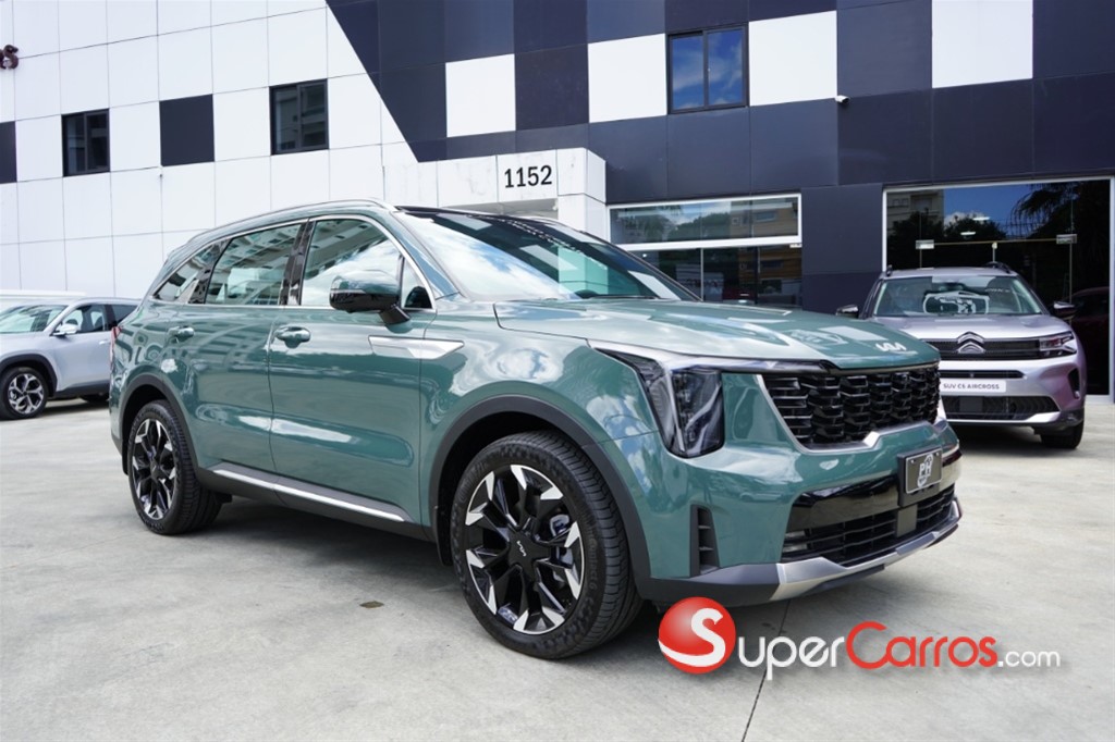 2027 Kia Sorento Limited — foto 2 / 12