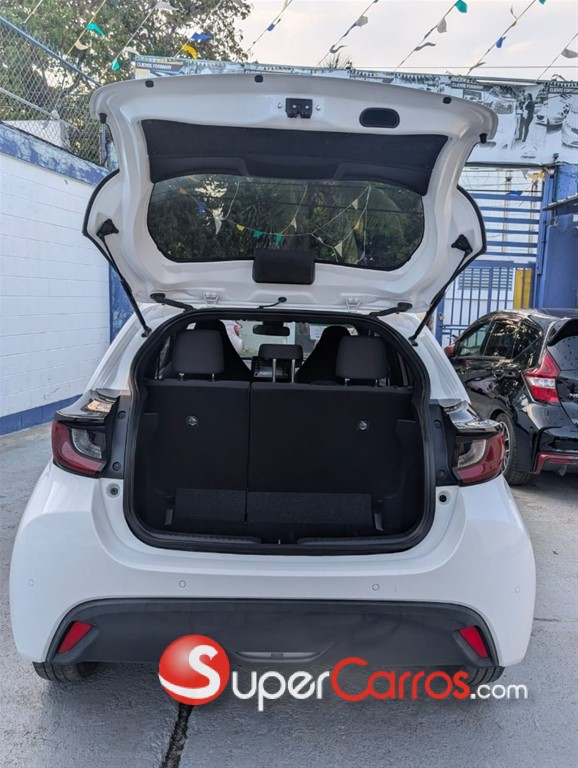 2021 Toyota Yaris — foto 6 / 11