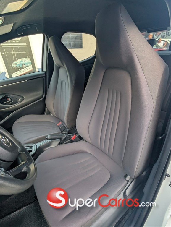 2021 Toyota Yaris — foto 8 / 11